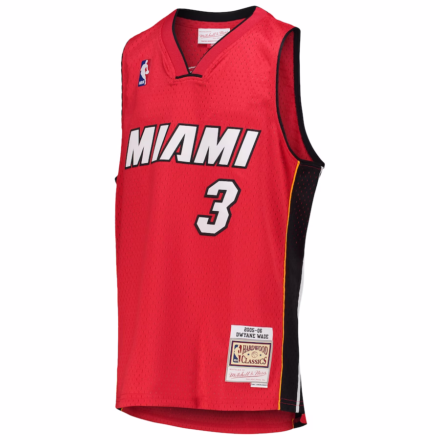 Youth Miami Heat Dwyane Wade Mitchell & Ness Red 2005-06 Hardwood Classics Swingman Jersey